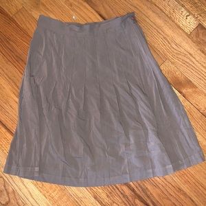 Vintage olive green high rise pleated midi skirt with side zipper and button